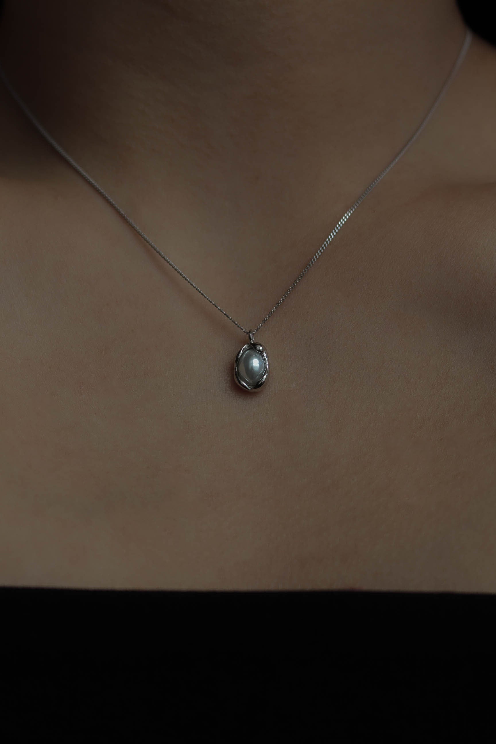 Egg Pearl Necklace | Silver