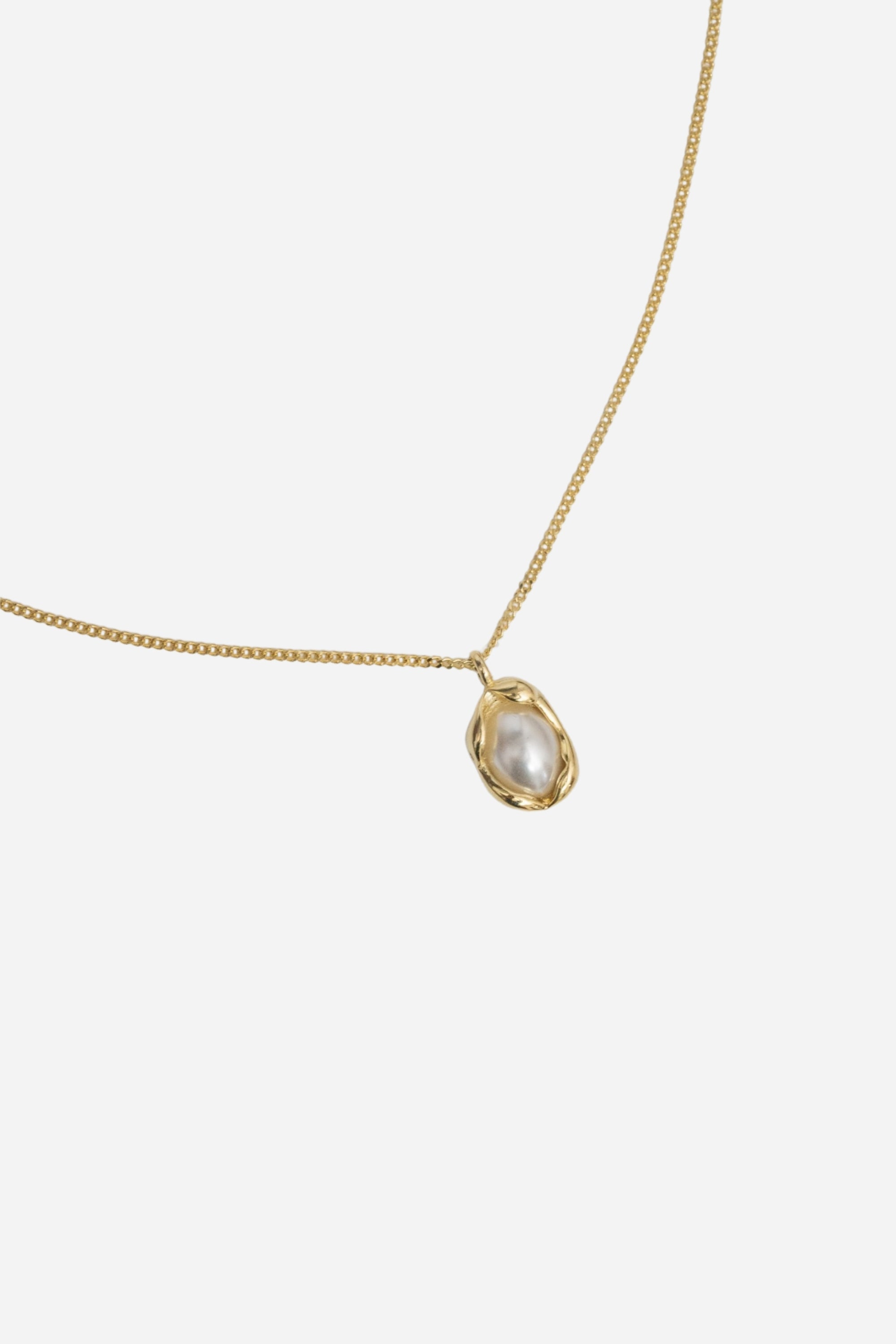 Egg Pearl Necklace | Gold