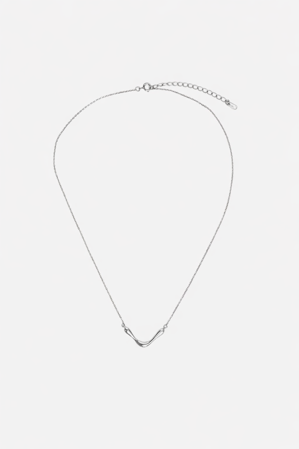 V Curve Necklace