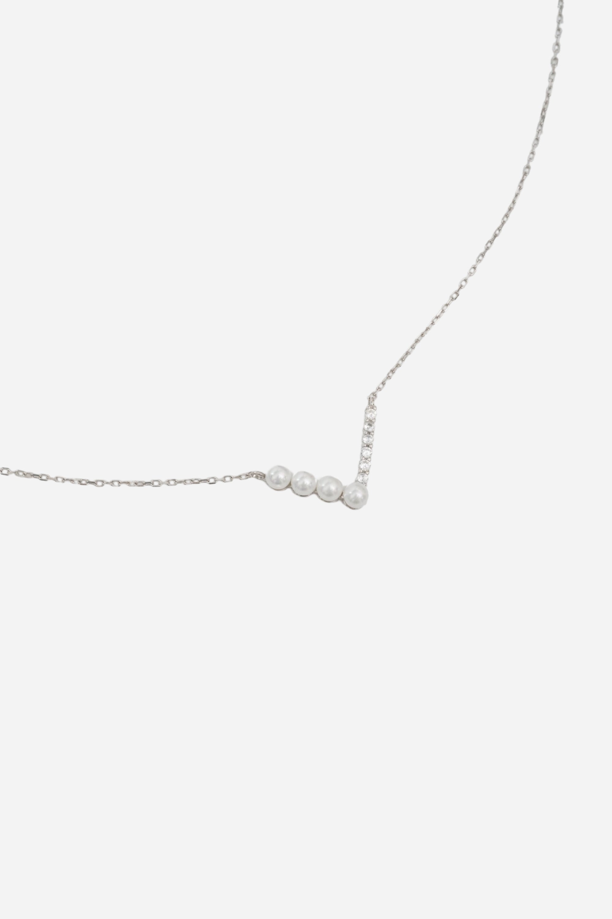 V Pearl Dia Necklace