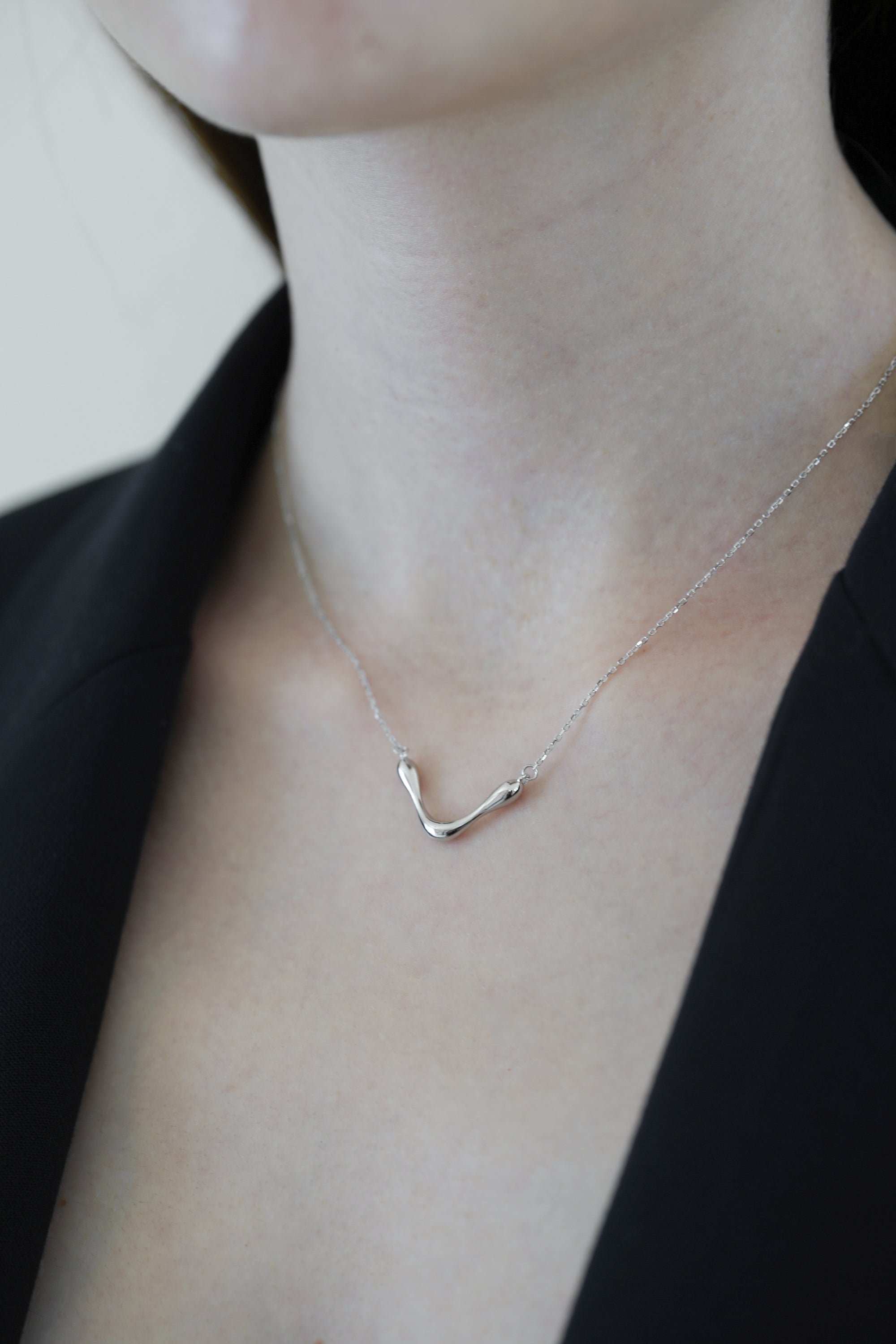 V Curve Necklace