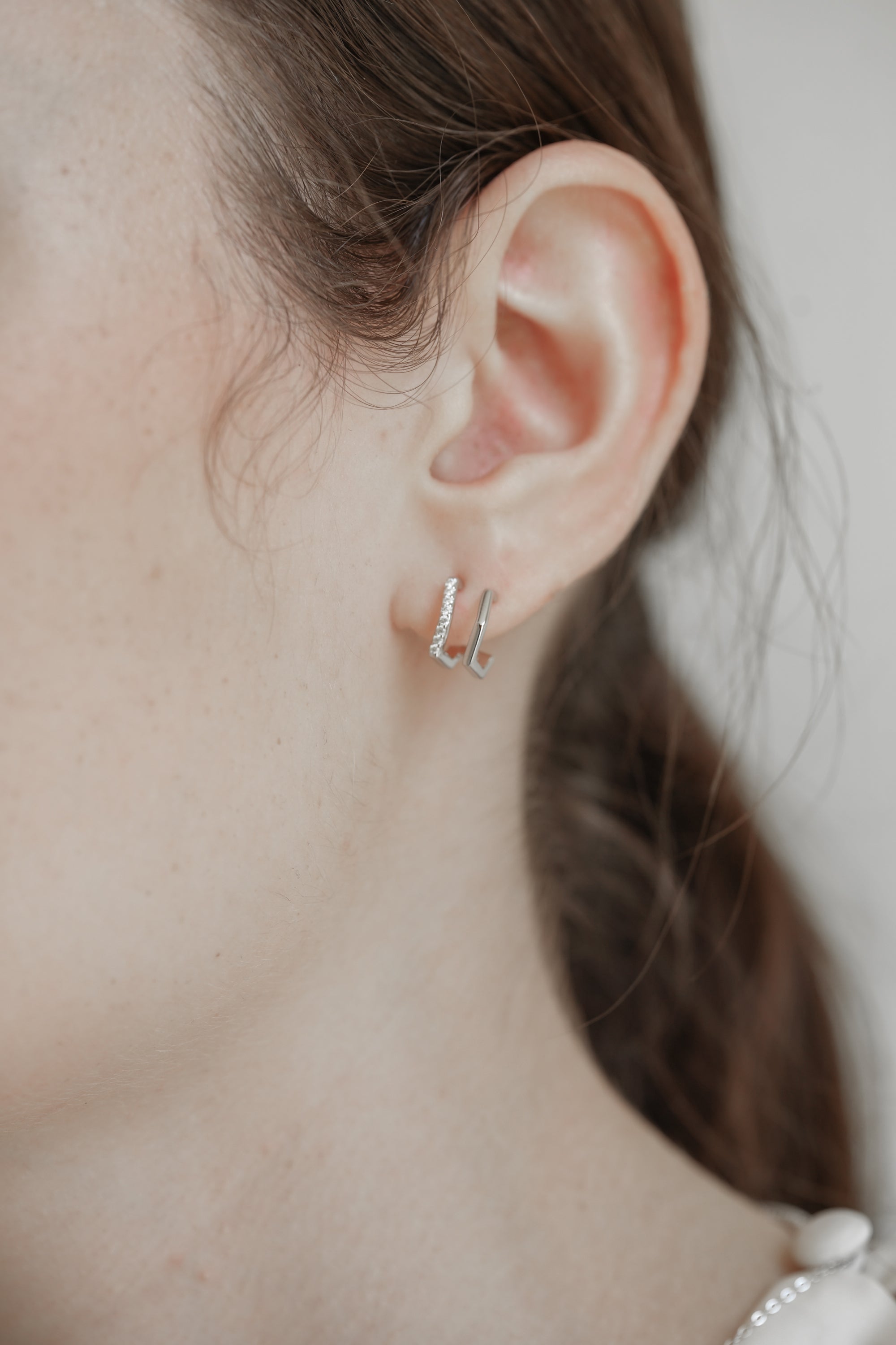 V Shape Double Pierce